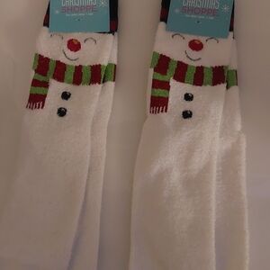 2 Pair Cute White Snowman Holiday Fuzzy Socks with Red & Green Scarf (44)